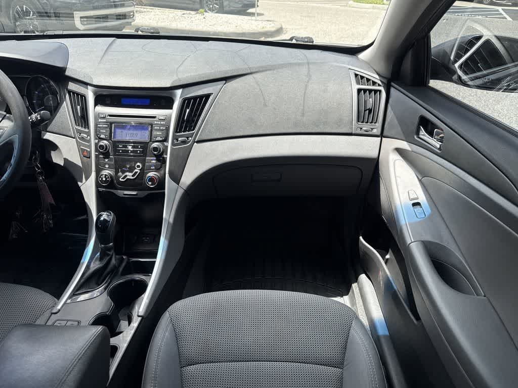 Thumbnail: 2013 Hyundai Sonata - 12