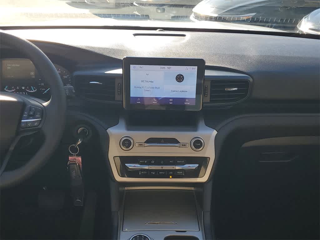 Thumbnail: 2022 Ford Explorer - 15