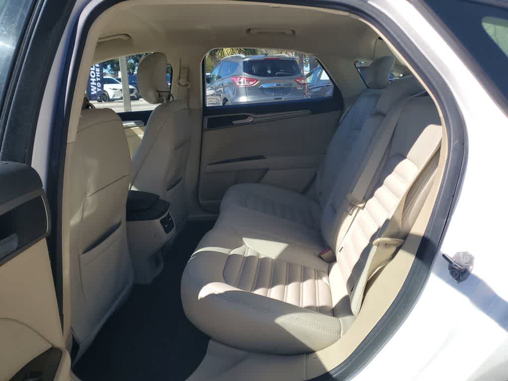 Thumbnail: 2013 Ford Fusion - 10