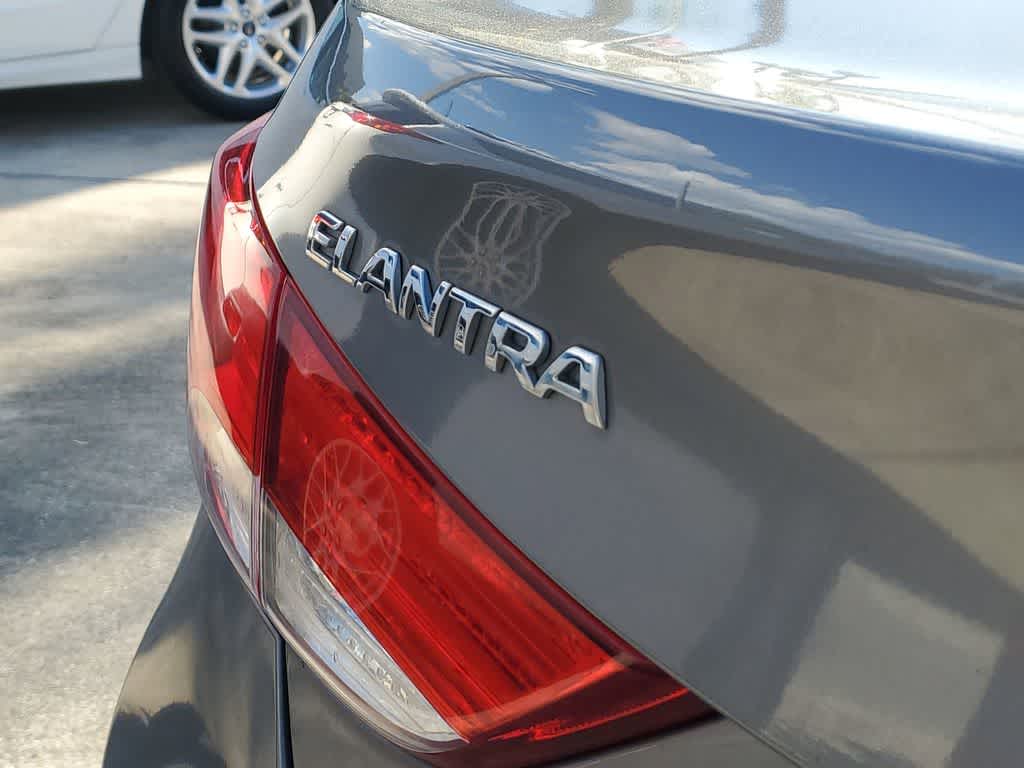 Thumbnail: 2013 Hyundai Elantra - 6