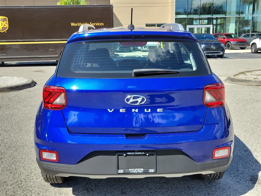 Thumbnail: 2023 Hyundai Venue - 15
