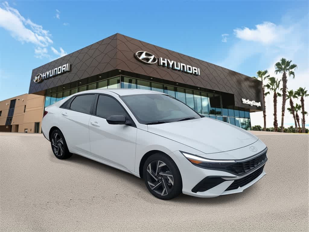 Thumbnail: 2025 Hyundai Elantra - 4