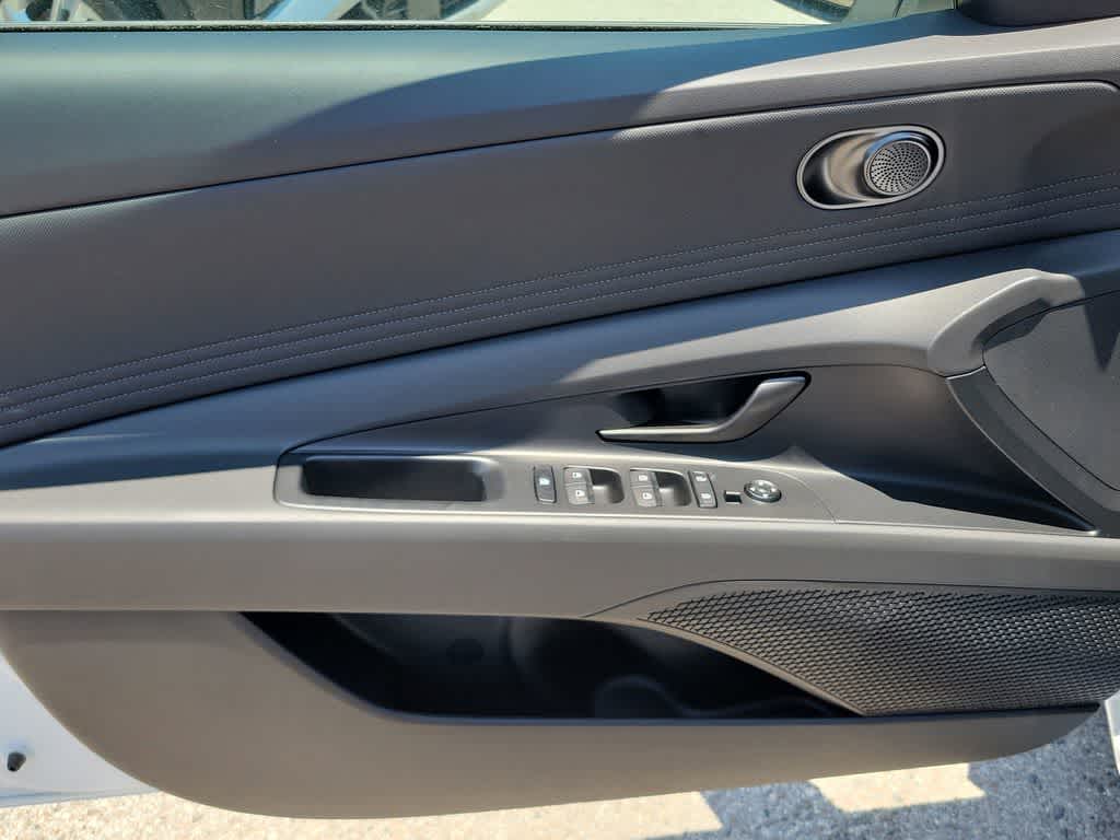 Thumbnail: 2025 Hyundai Elantra - 14