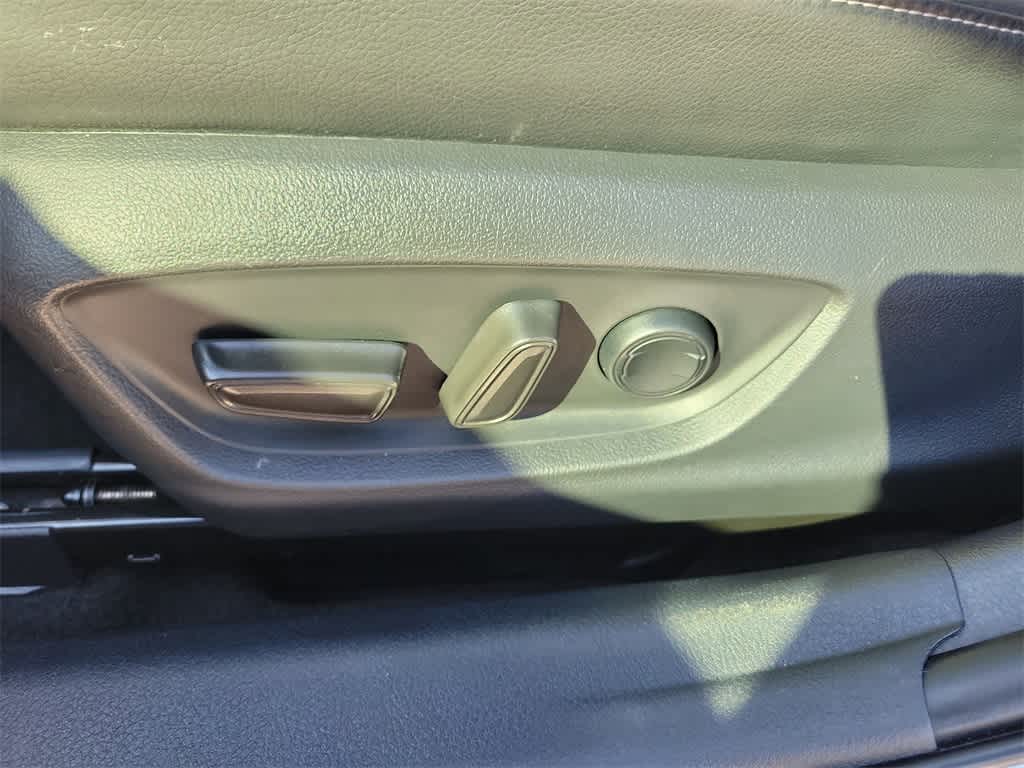 Thumbnail: 2022 Toyota Camry - 20