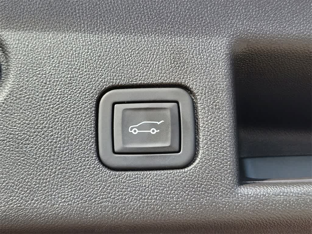 Thumbnail: 2024 Chevrolet Equinox - 12