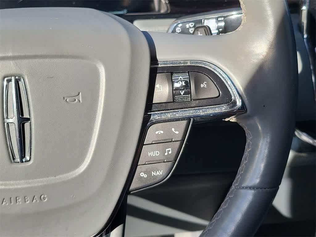 Thumbnail: 2019 Lincoln Navigator - 26