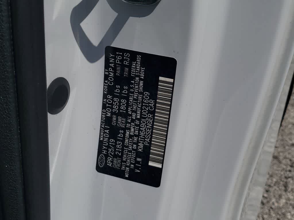 Thumbnail: 2020 Hyundai Veloster - 16