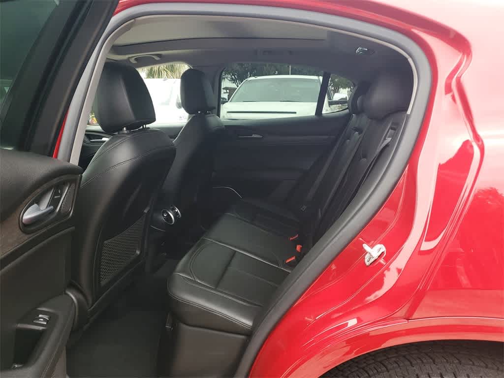 Thumbnail: 2021 Alfa Romeo Stelvio - 12