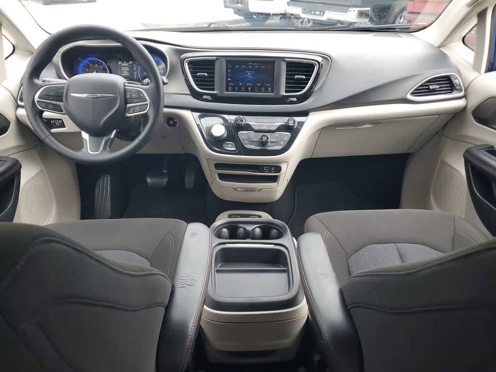 Thumbnail: 2020 Chrysler Pacifica - 11