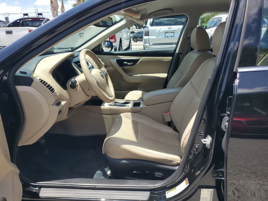 Thumbnail: 2018 Nissan Altima - 21