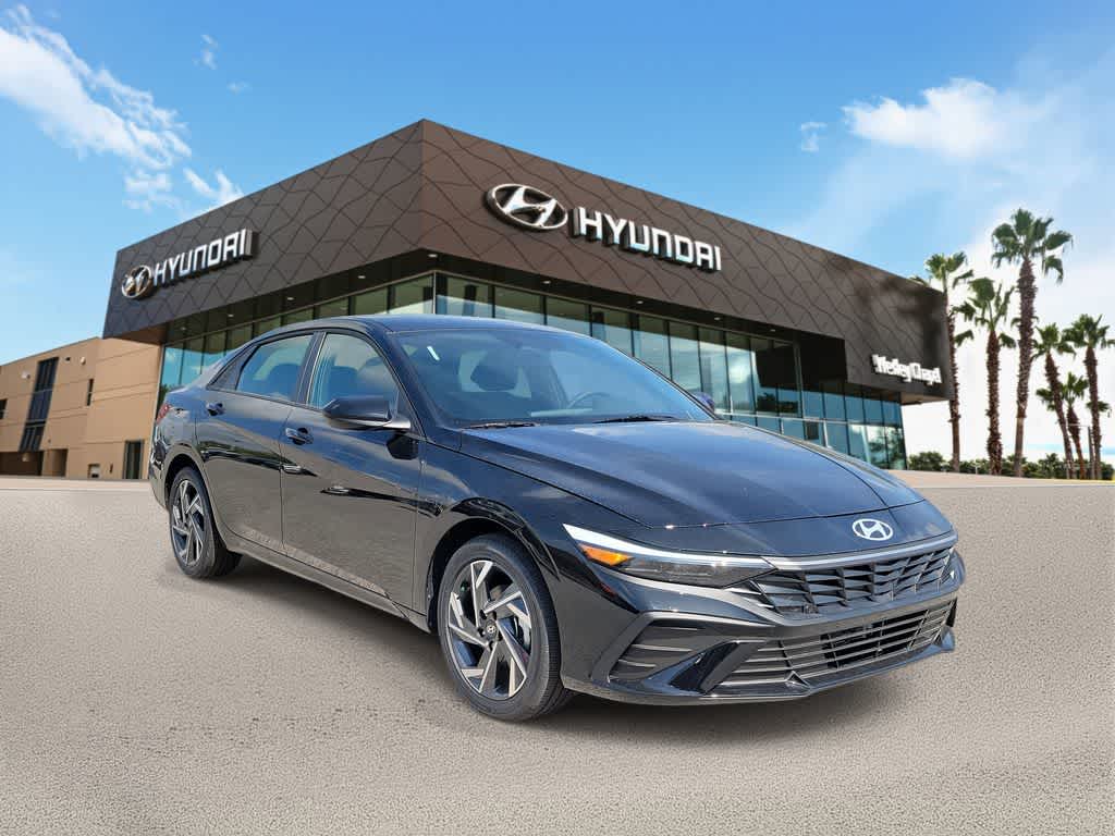 Thumbnail: 2025 Hyundai Elantra - 4