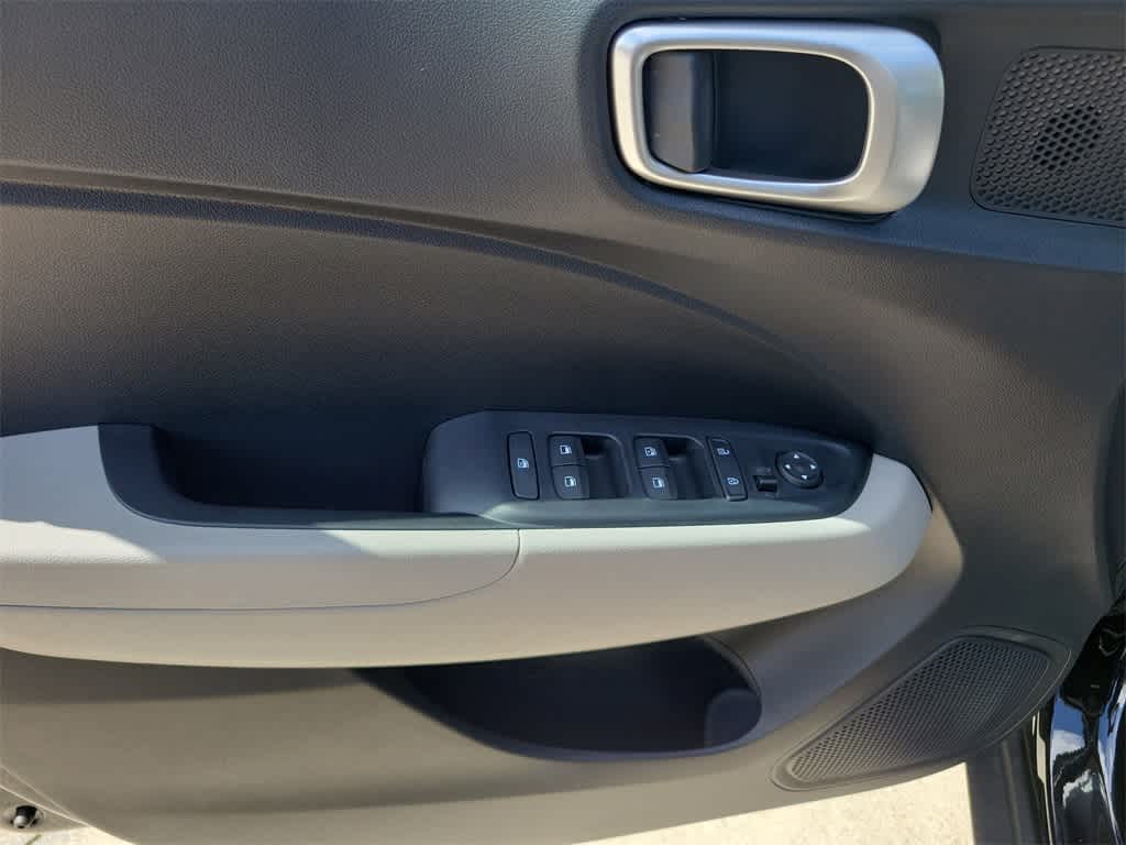 Thumbnail: 2025 Hyundai Venue - 17