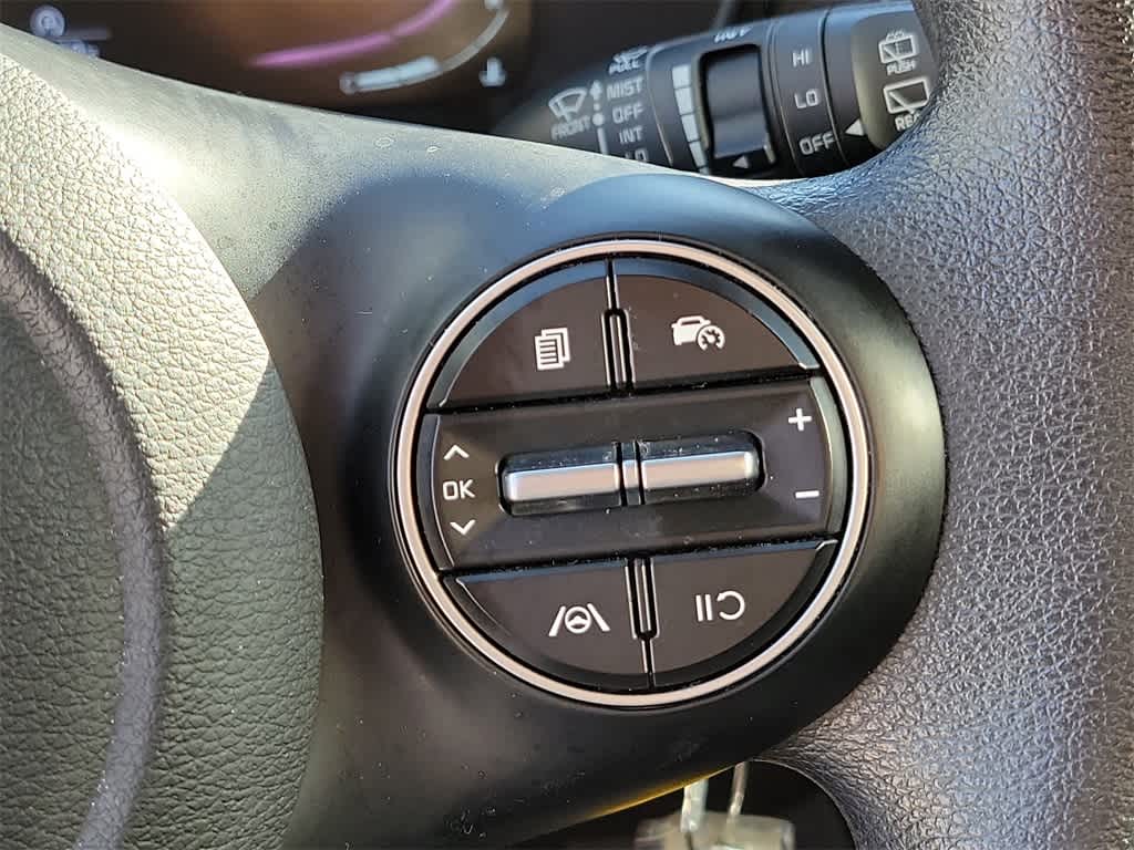 2023 Kia Soul LX 29