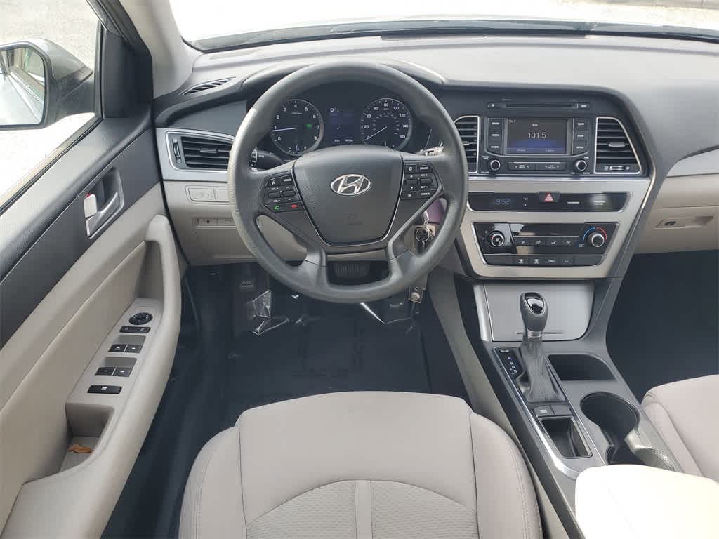 Thumbnail: 2015 Hyundai Sonata - 16