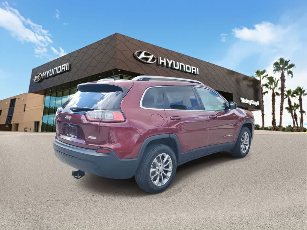 Thumbnail: 2019 Jeep Cherokee - 3