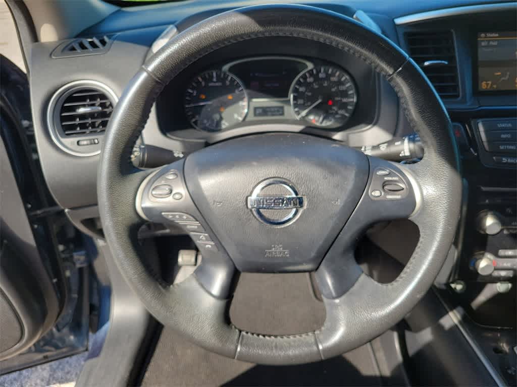Thumbnail: 2014 Nissan Pathfinder - 23