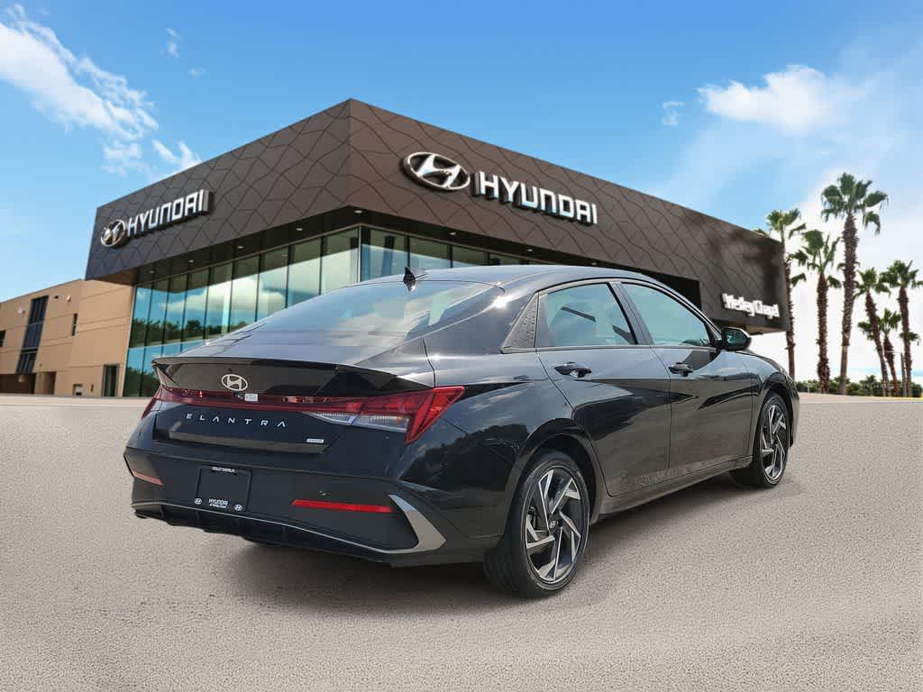 Thumbnail: 2025 Hyundai Elantra - 3