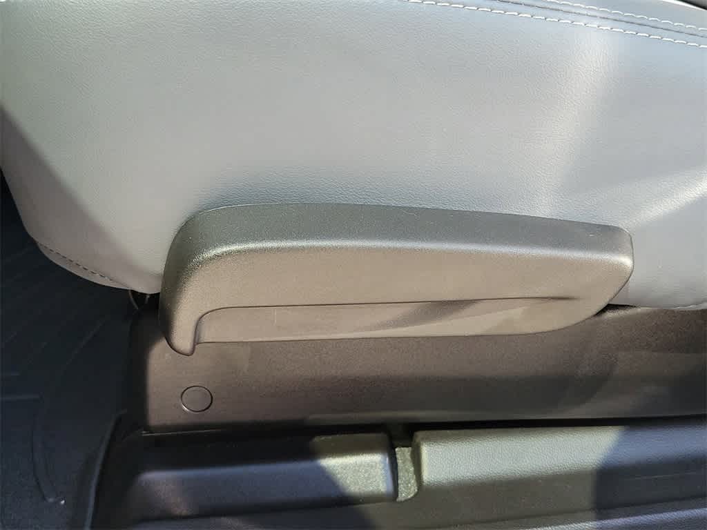 Thumbnail: 2022 Buick Enclave - 9