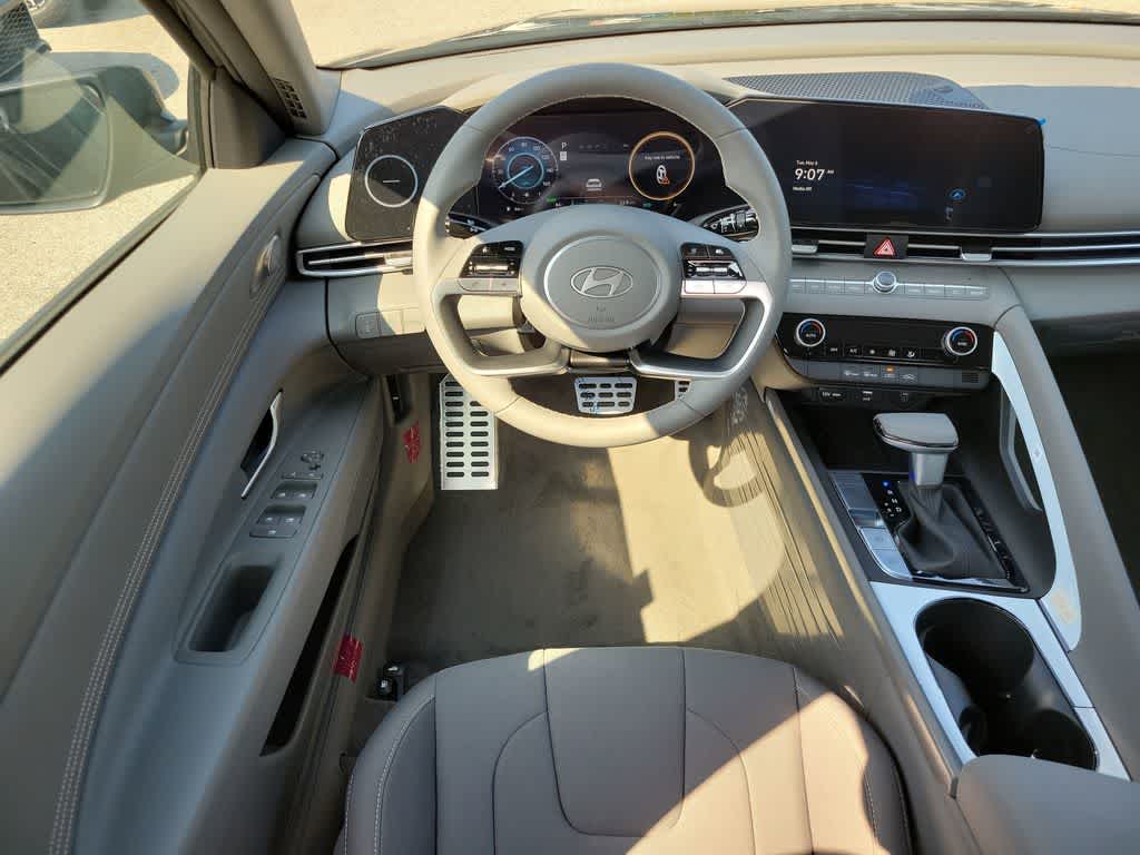 Thumbnail: 2025 Hyundai Elantra - 14