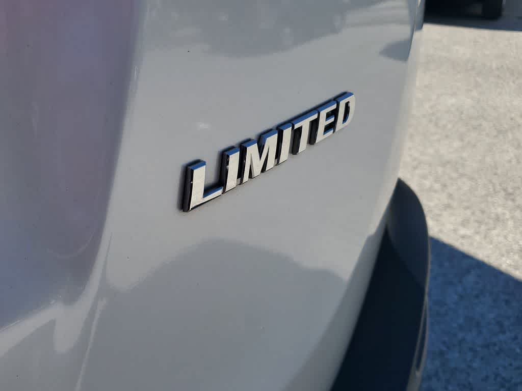 Thumbnail: 2015 Toyota RAV4 - 6