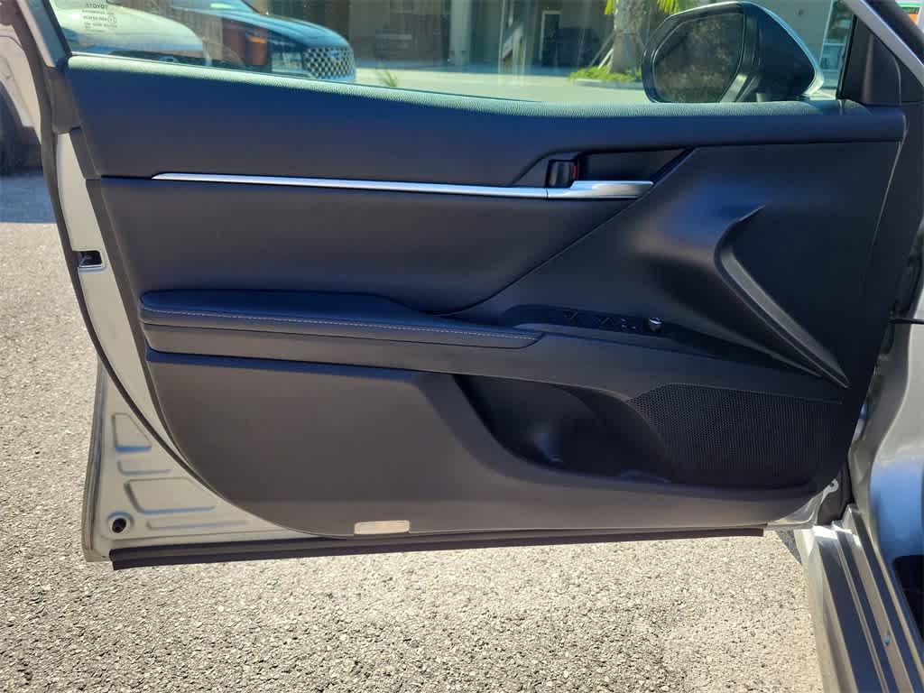 Thumbnail: 2022 Toyota Camry - 17