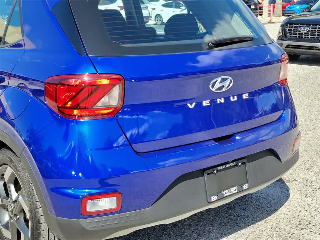 Thumbnail: 2023 Hyundai Venue - 11
