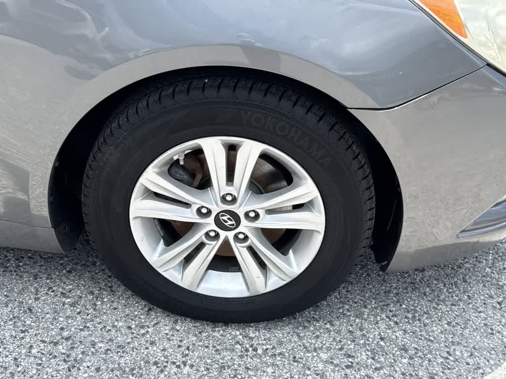 Thumbnail: 2013 Hyundai Sonata - 5