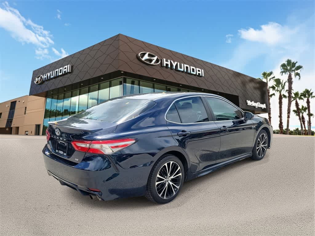 Thumbnail: 2018 Toyota Camry - 3