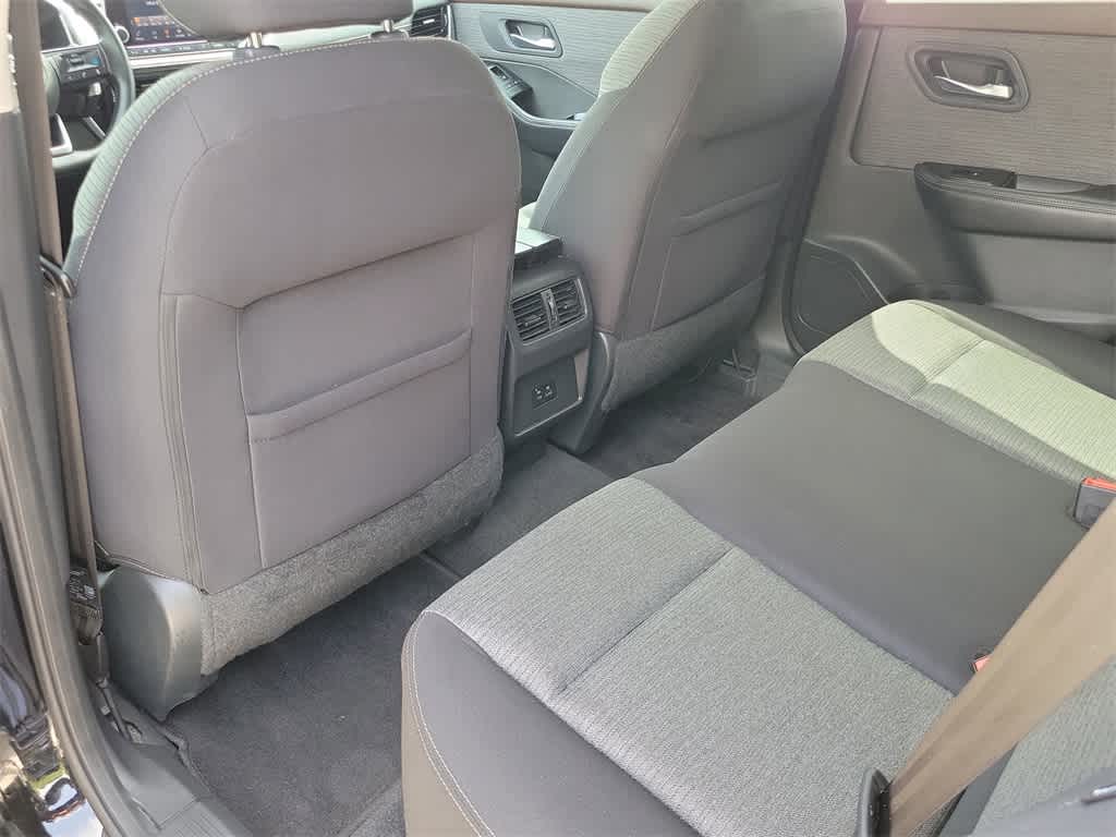 Thumbnail: 2022 Nissan Rogue - 13