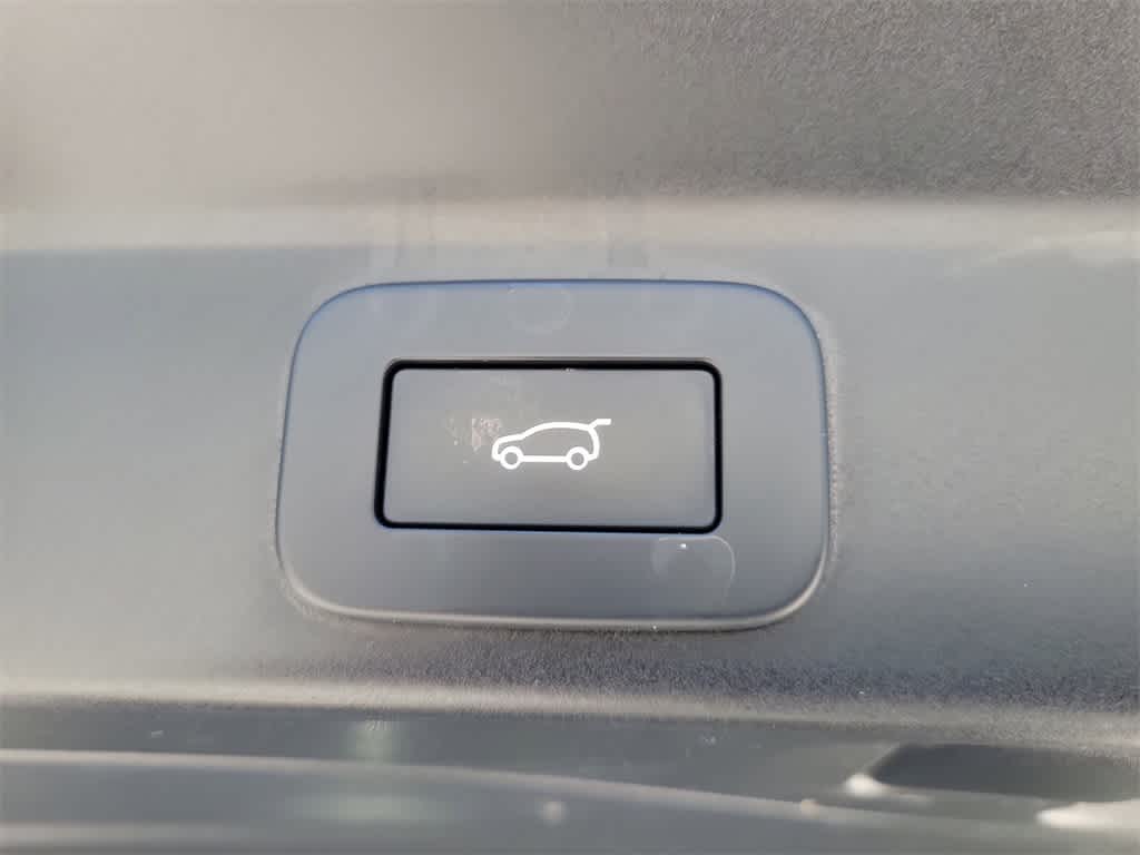 Thumbnail: 2025 Jaguar F-Pace - 8