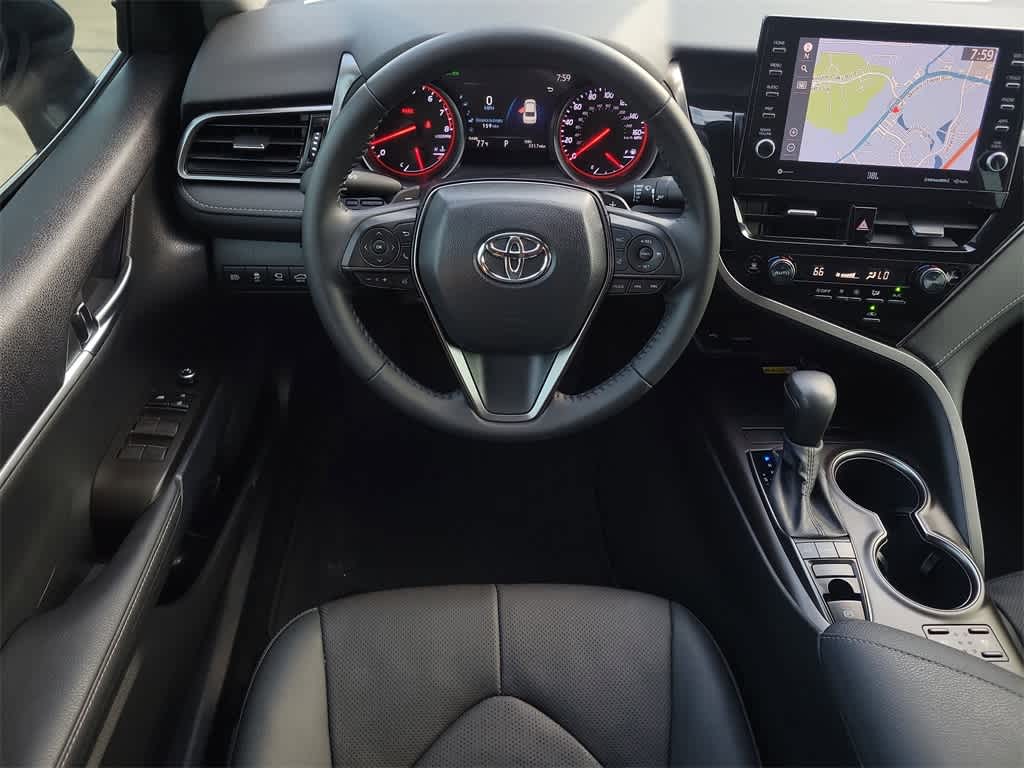 Thumbnail: 2022 Toyota Camry - 14