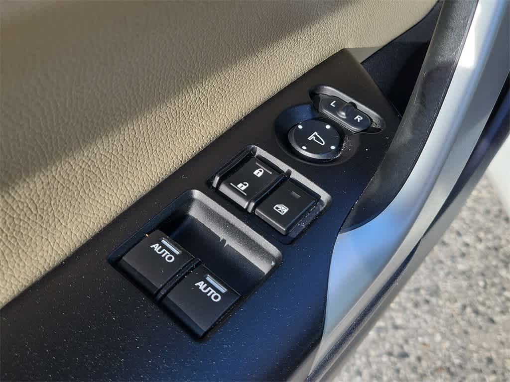Thumbnail: 2013 Honda Accord - 17