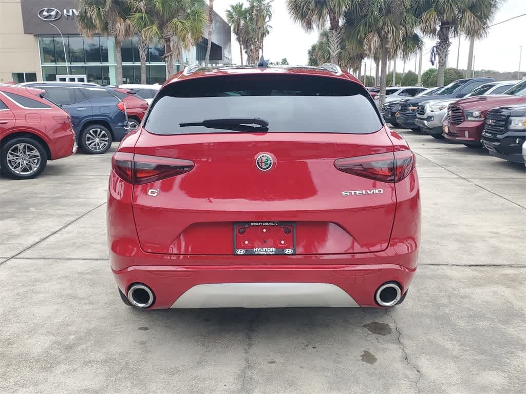 Thumbnail: 2021 Alfa Romeo Stelvio - 10