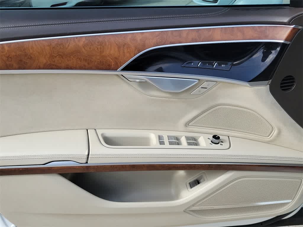 2021 Audi A8 L 25