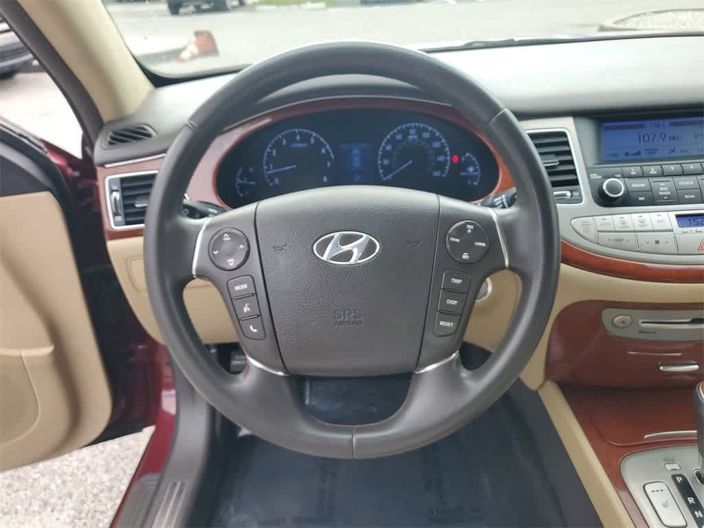 Thumbnail: 2013 Hyundai Genesis - 22