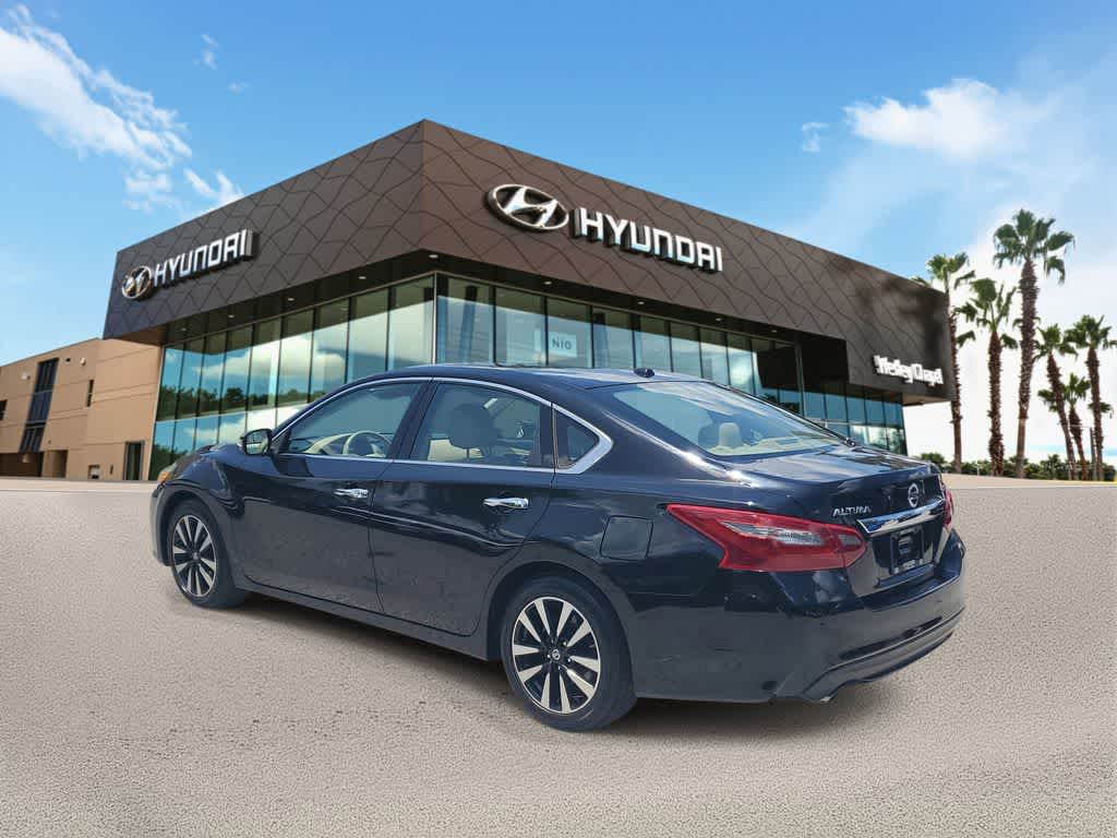 Thumbnail: 2018 Nissan Altima - 2