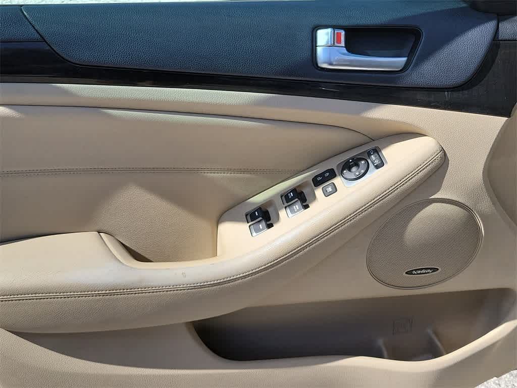 2015 Kia Cadenza Premium 13