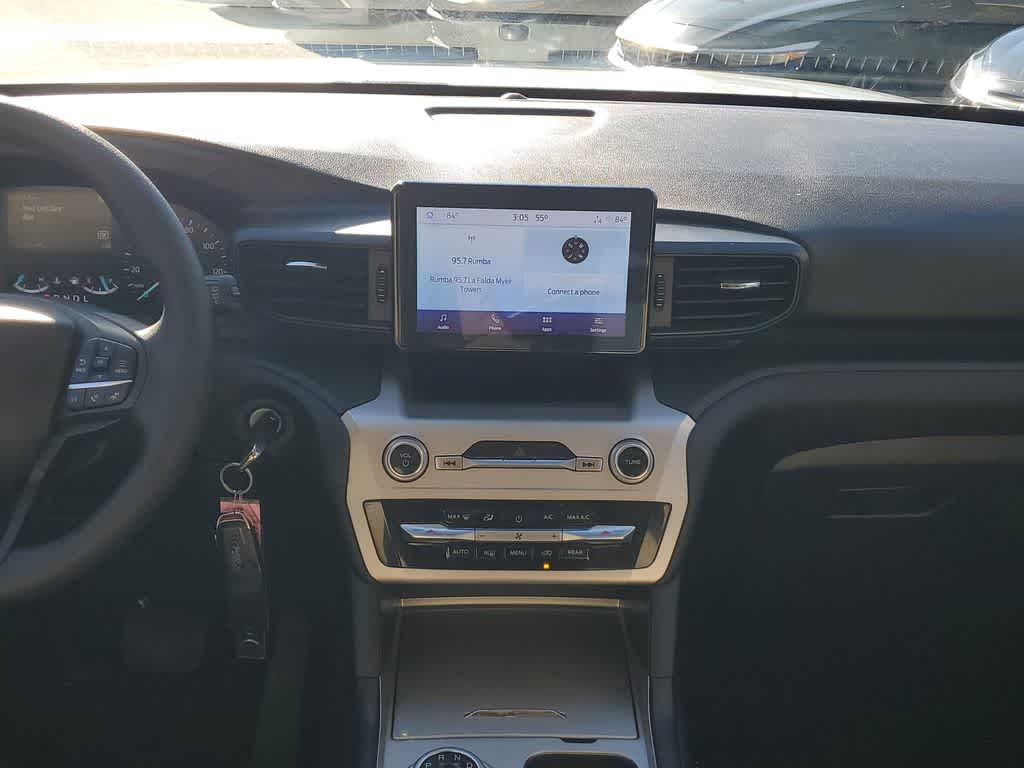 Thumbnail: 2022 Ford Explorer - 15