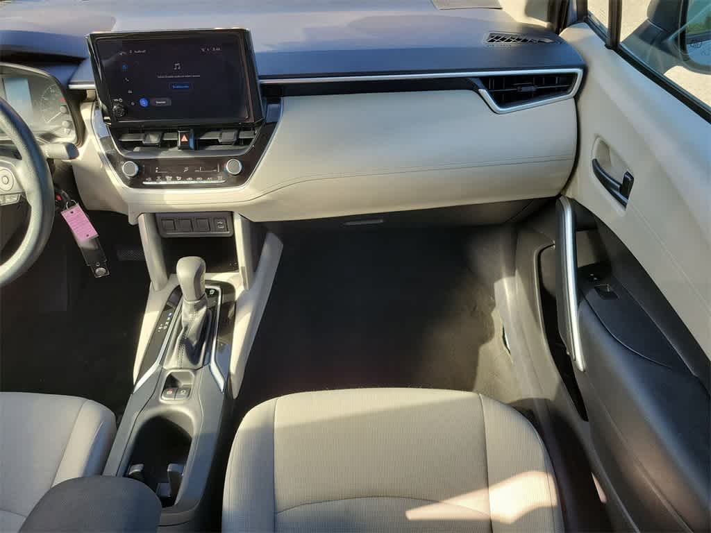 2023 Toyota Corolla Cross L 10