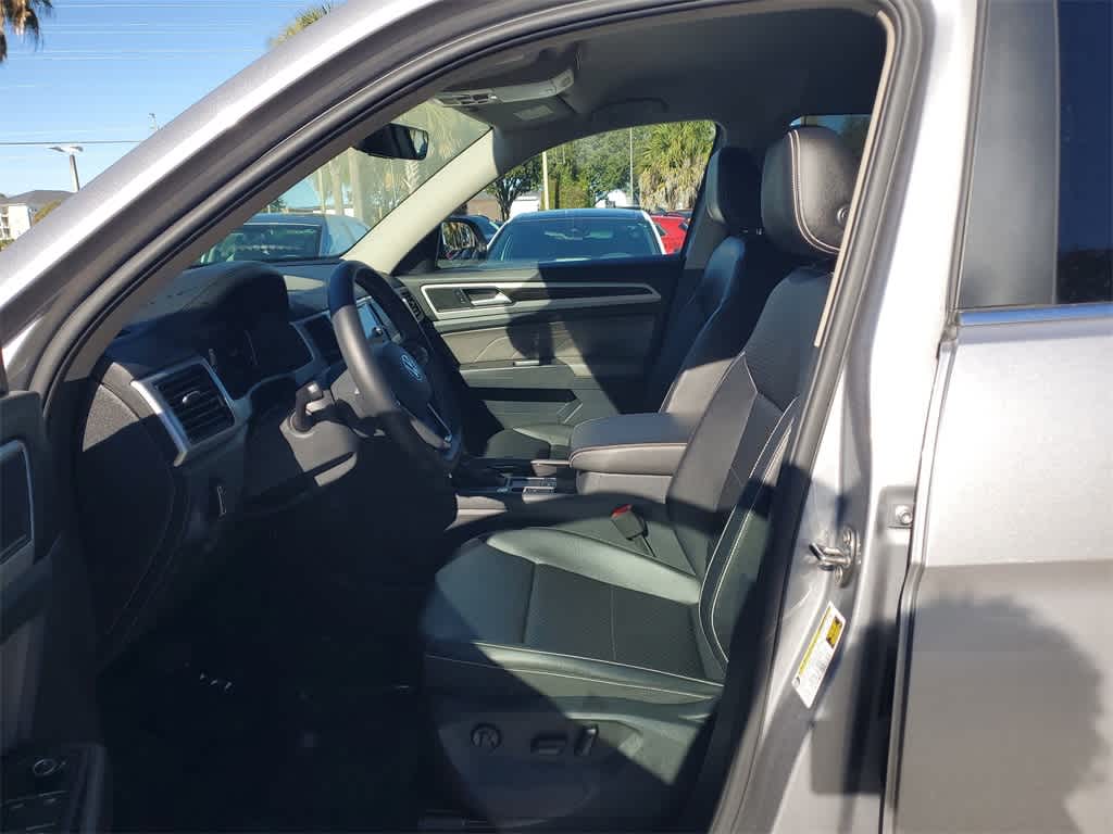 Thumbnail: 2022 Volkswagen Atlas - 21