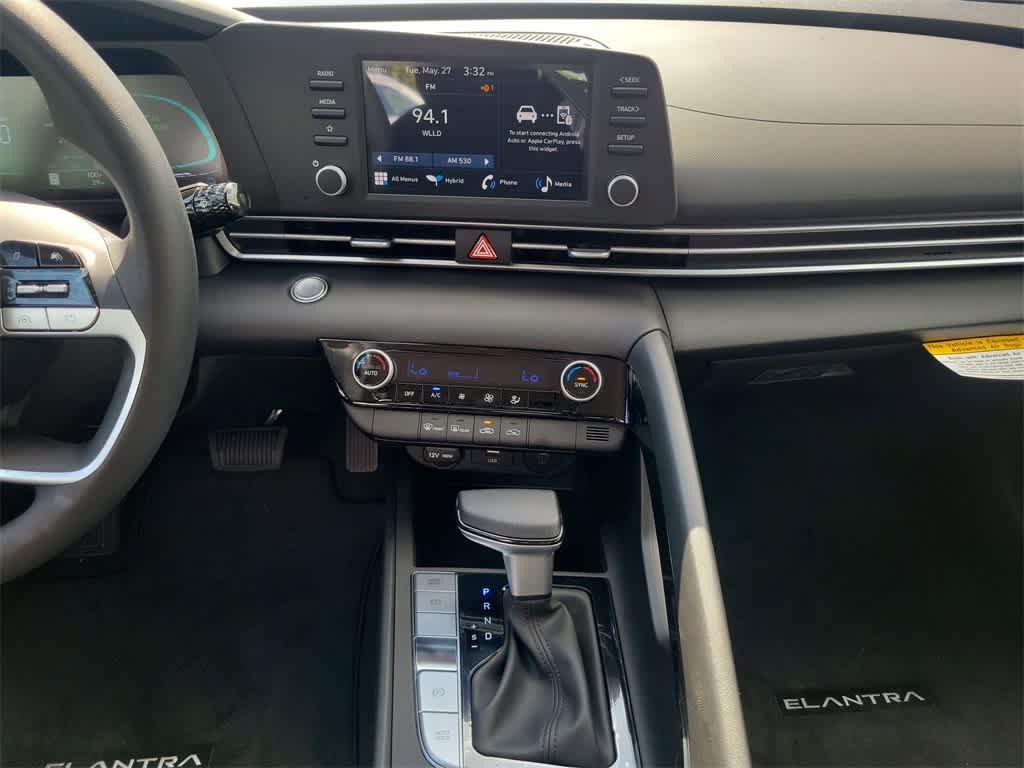 Thumbnail: 2025 Hyundai Elantra - 16