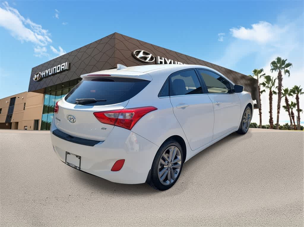 Thumbnail: 2016 Hyundai Elantra - 3