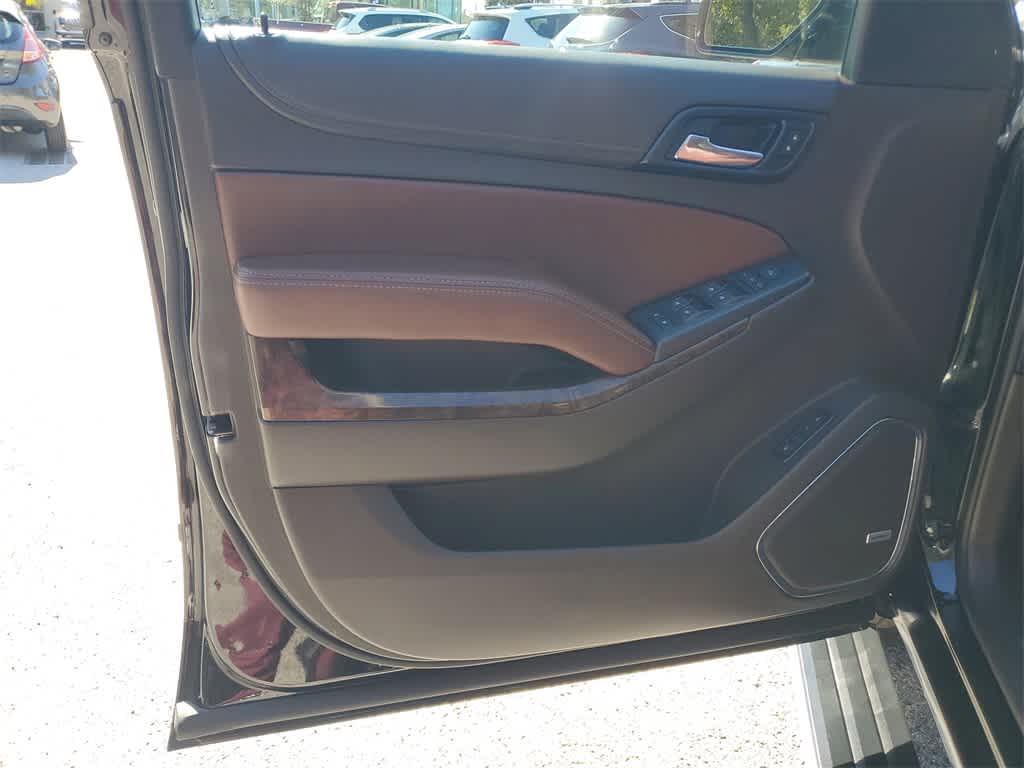 Thumbnail: 2018 Chevrolet Suburban - 17