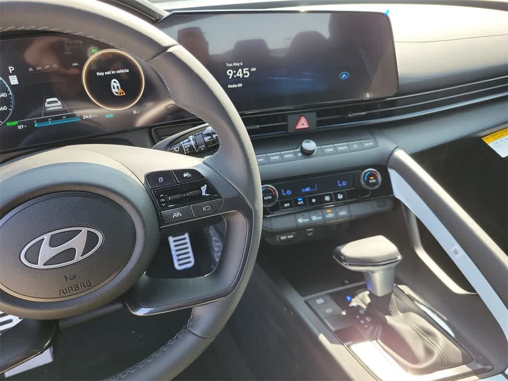 Thumbnail: 2025 Hyundai Elantra - 31