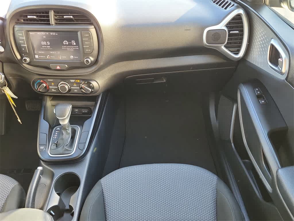 2023 Kia Soul LX 11