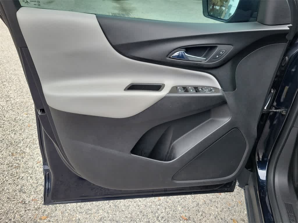 Thumbnail: 2020 Chevrolet Equinox - 17