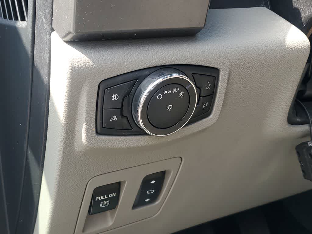 Thumbnail: 2015 Ford F-150 - 20