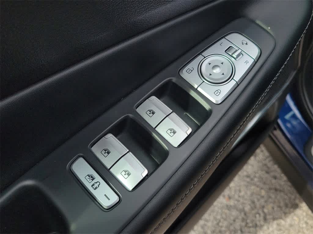 Thumbnail: 2022 Hyundai Santa Fe - 16