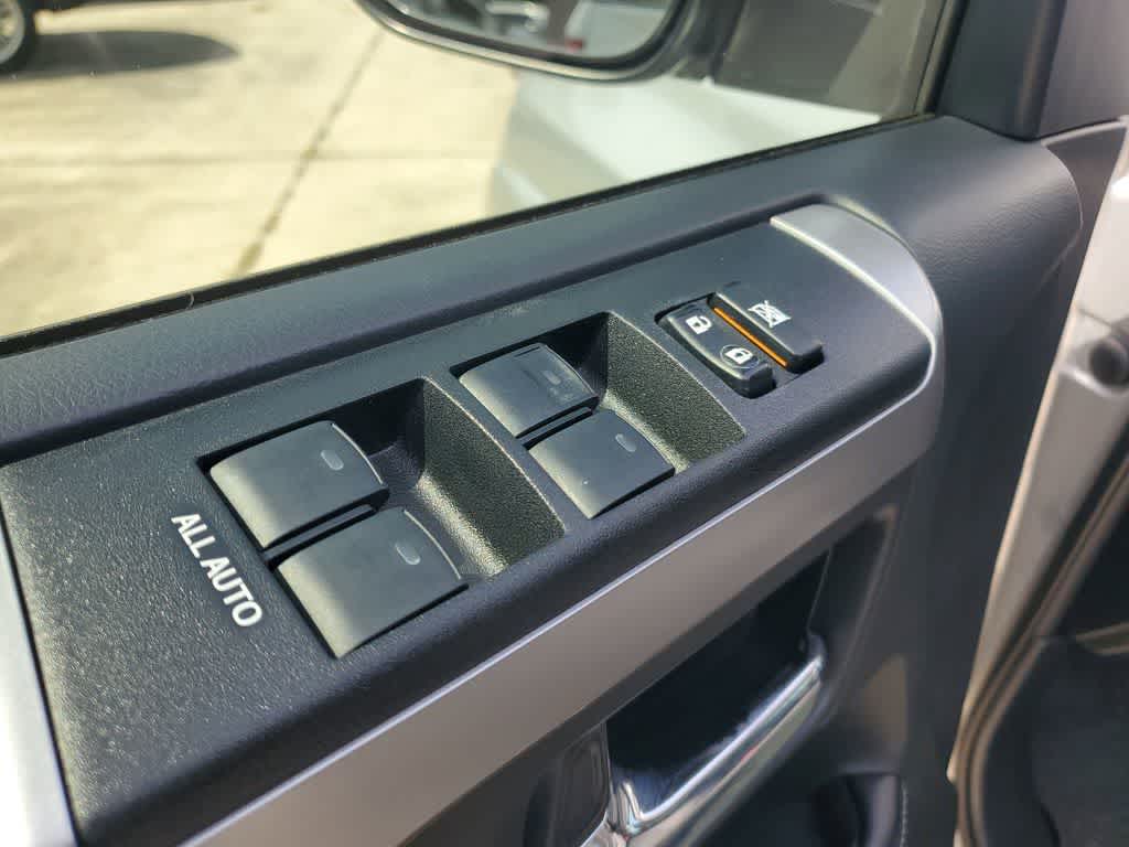 Thumbnail: 2022 Toyota 4Runner - 17