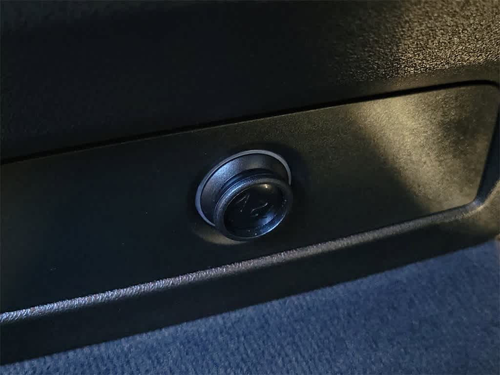 Thumbnail: 2020 BMW X6 - 13